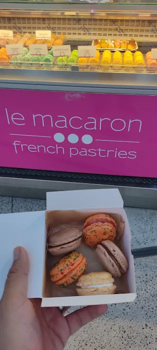Le Macaron French pastries Picture 8