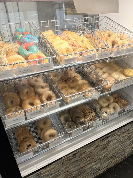 Manhattan NY Deli & Bagels Picture 5