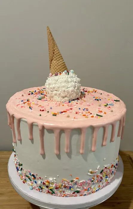 Lady Di's Cake House Picture 1