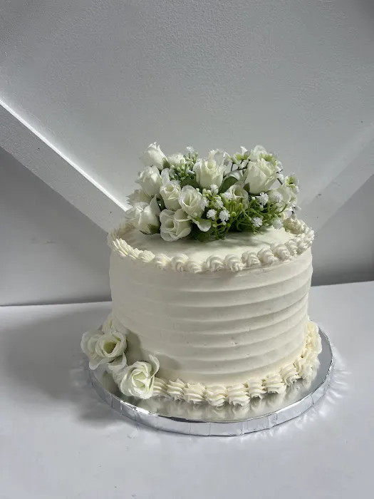 Layers and Crumbs Cake Design Picture 4