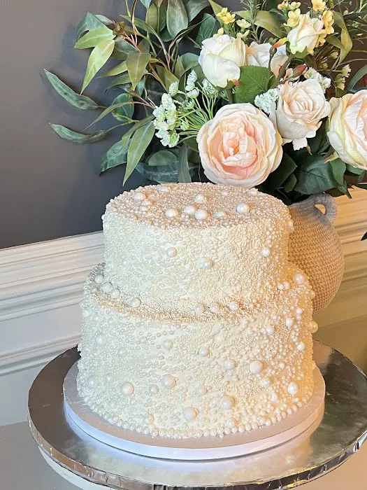 Layers and Crumbs Cake Design Picture 3
