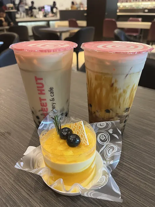 Sweet Hut Bakery & Cafe Picture 10