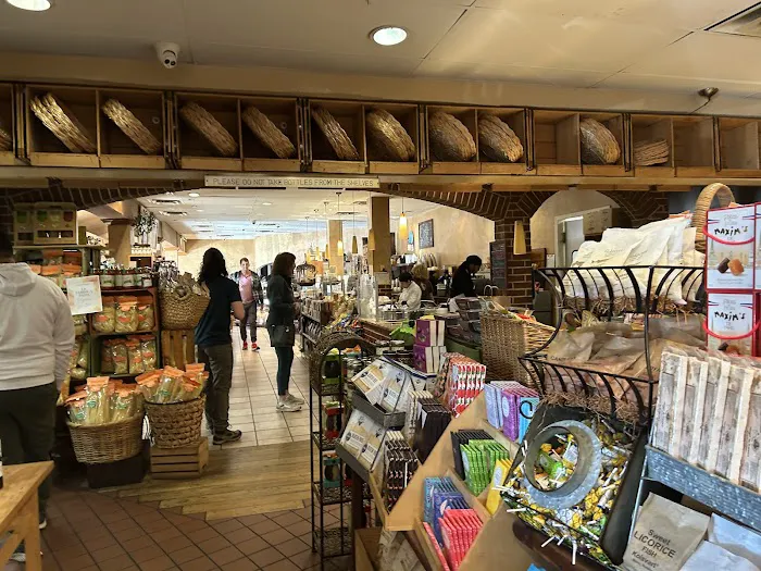 Alon's Bakery & Market Picture 10
