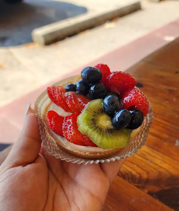 Alon's Bakery & Market Picture 5