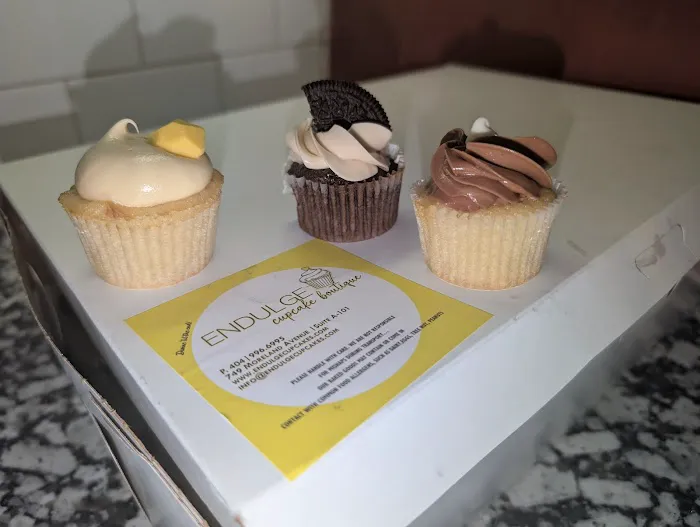 Endulge Cupcake Boutique Picture 10