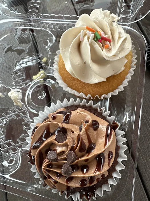 Endulge Cupcake Boutique Picture 8