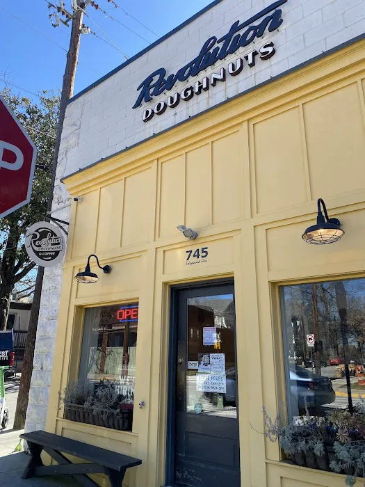 Revolution Doughnuts & Coffee Picture 5
