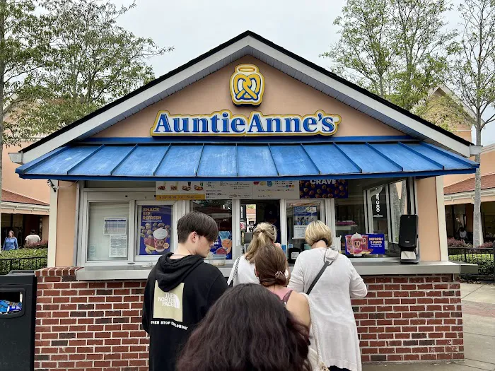 Auntie Anne's Picture 8
