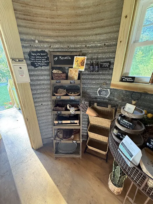 Little Silo Flower Farm & Farmstand Picture 1