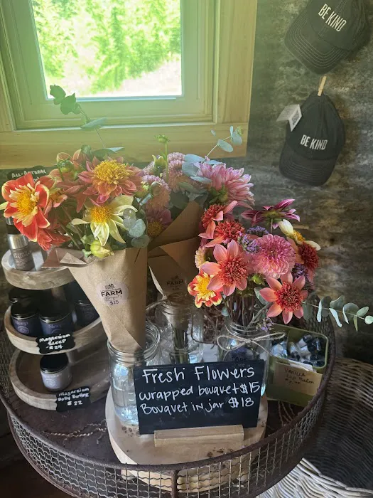 Little Silo Flower Farm & Farmstand Picture 4