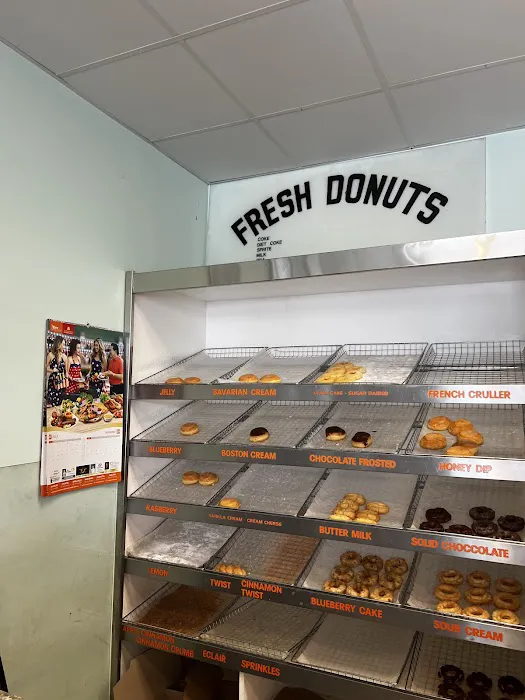 Sub-base / Dandy Donuts Picture 1