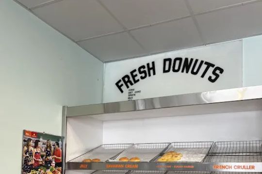 Sub-base / Dandy Donuts