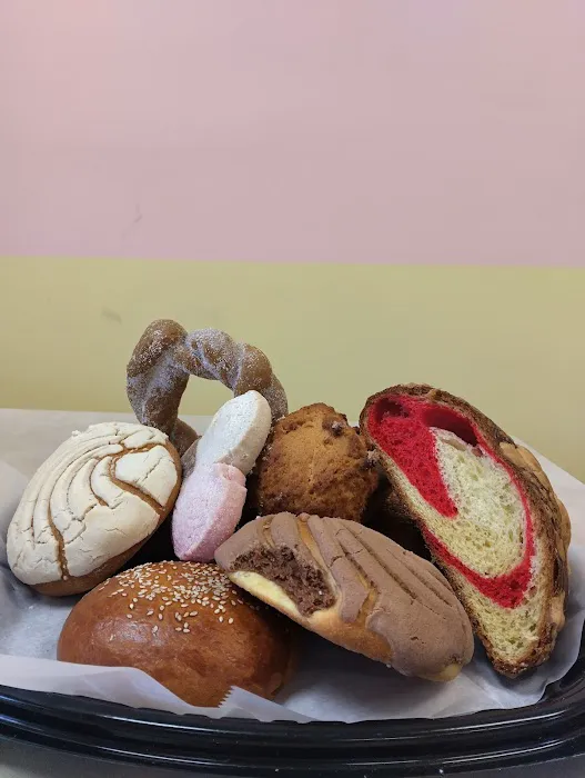 Panaderia La Mexicana Picture 1
