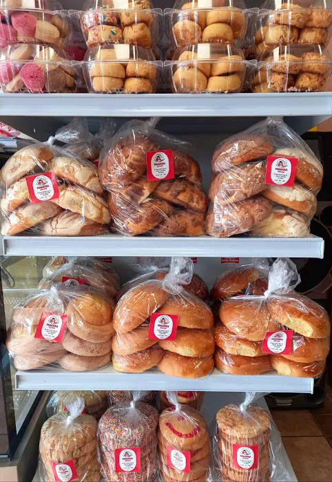 Panaderia La Mexicana Picture 2
