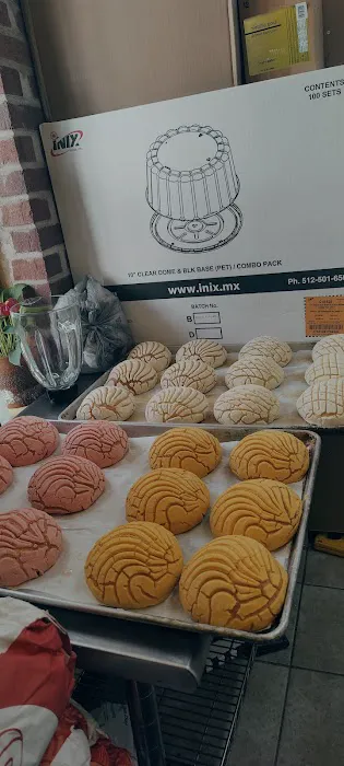 Panaderia La Mexicana Picture 5