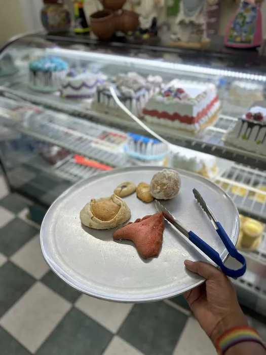 La Sultana Bakery Picture 6