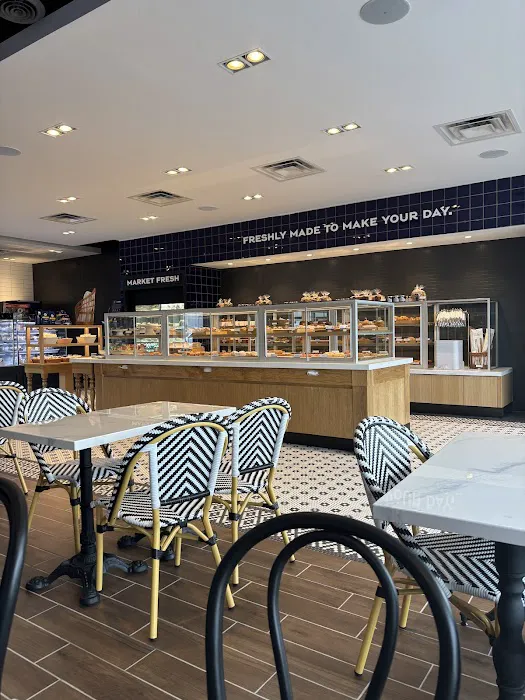 Paris Baguette Picture 1