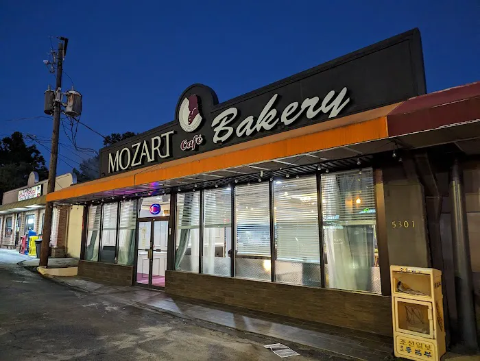 Mozart Bakery Picture 10