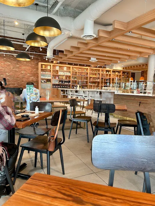 Alon’s Bakery & Market Picture 2