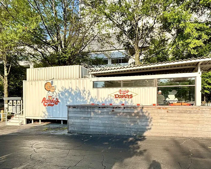 Randy’s Donuts Picture 4