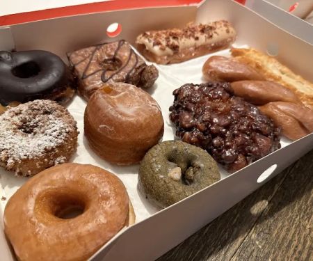 Randyu2019s Donuts