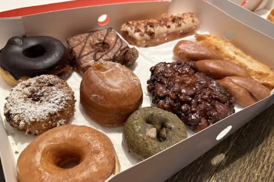 Randyu2019s Donuts