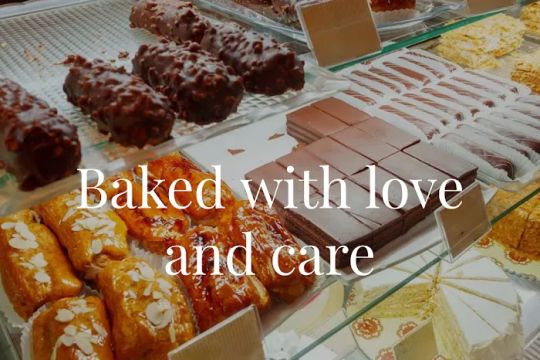 Moons Bakery