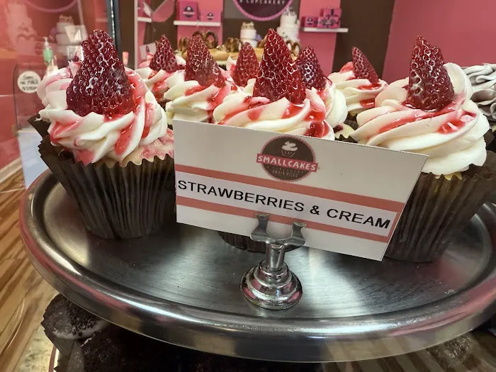 Smallcakes Cupcakery Picture 5
