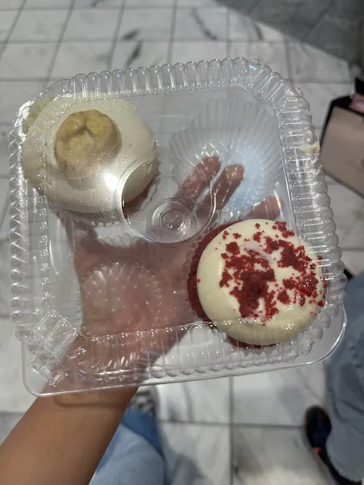 CamiCakes Cupcakes Picture 9