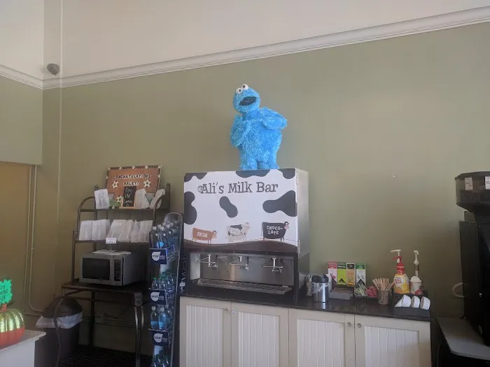 Ali's Cookies - Emory Picture 4