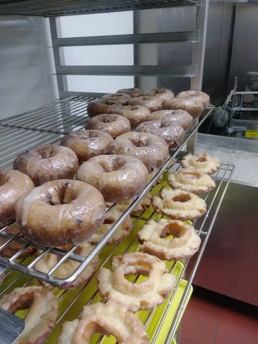 Sarah Donuts- Cumming GA Picture 9