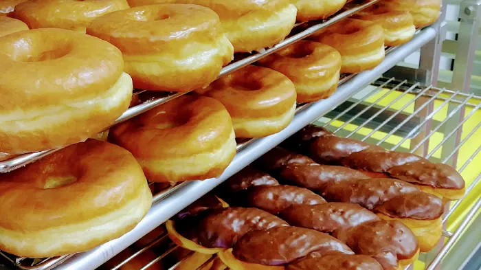 Sarah Donuts- Cumming GA Picture 2