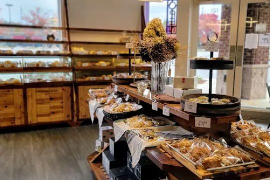 C'EST LA VIE BAKERY & CAFE