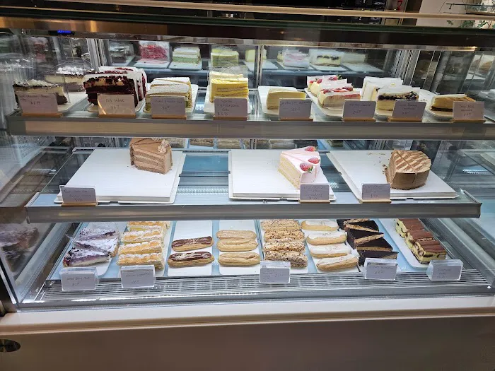 C'EST LA VIE BAKERY & CAFE Picture 2