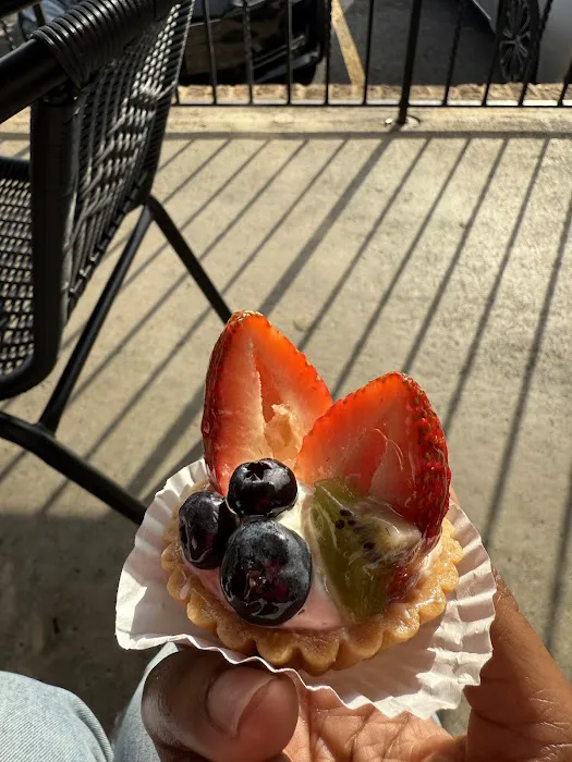 Sweet Hut Bakery Cafe Picture 10