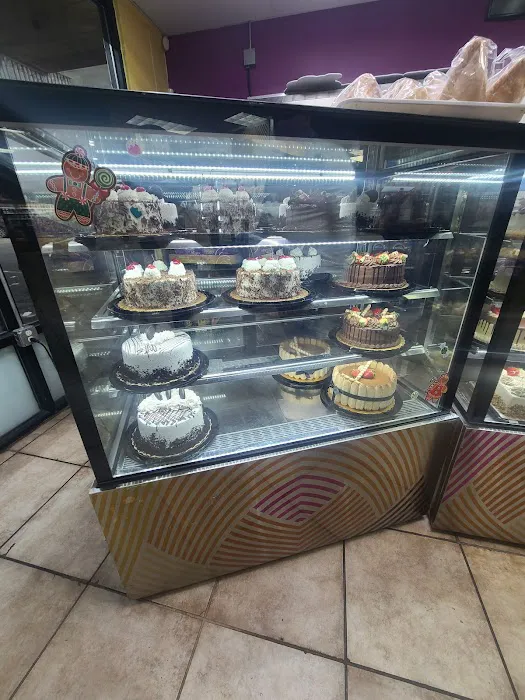 Dulces Sueños Cakes Picture 9
