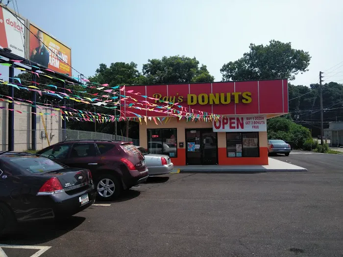 Ray's Donuts #4 Picture 6