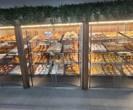 Esquisito Bakery