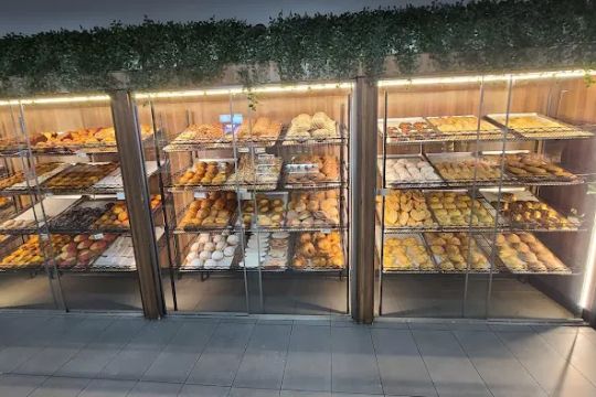 Esquisito Bakery