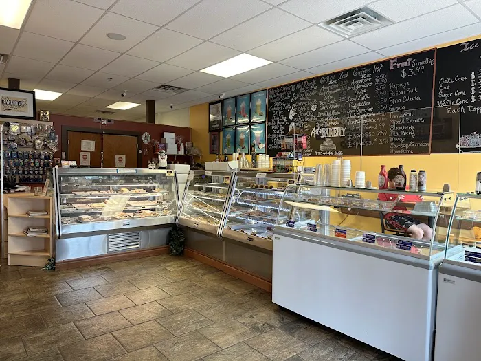 Art's Bakery and Cafe Picture 7
