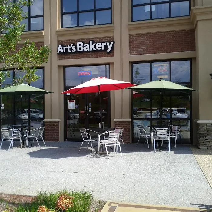 Art's Bakery and Cafe Picture 8