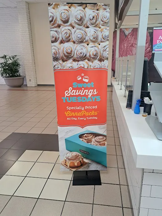 Cinnabon Picture 5