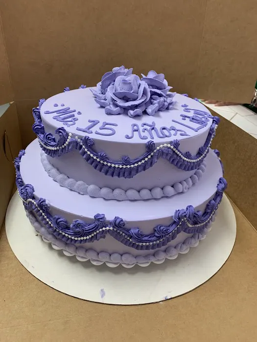 Dioselina's Bakery Picture 7