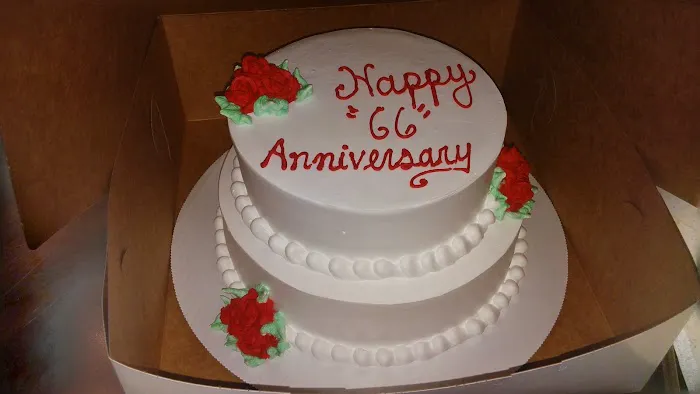 Dioselina's Bakery Picture 9