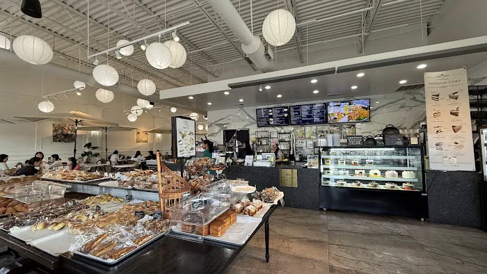 Confections Bakery & Cafe Picture 1