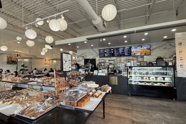 Confections Bakery & Cafe