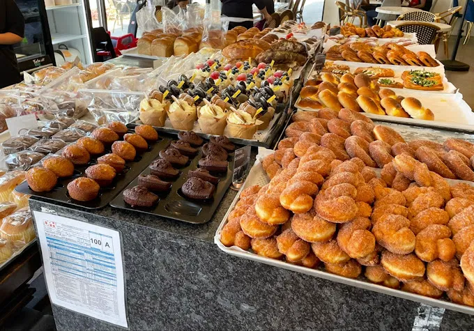 Confections Bakery & Cafe Picture 4
