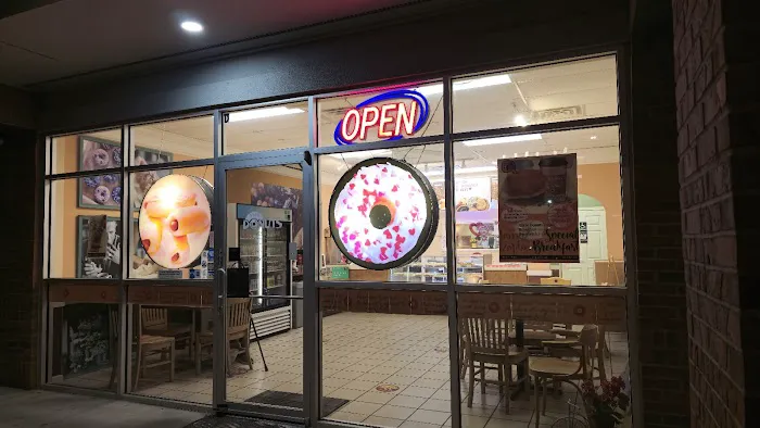 Sara Donuts Picture 6