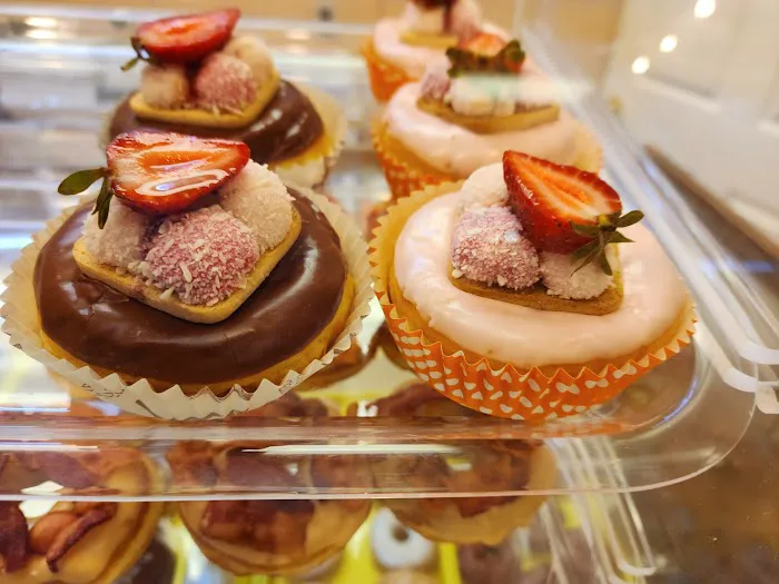 Sara Donuts Picture 9