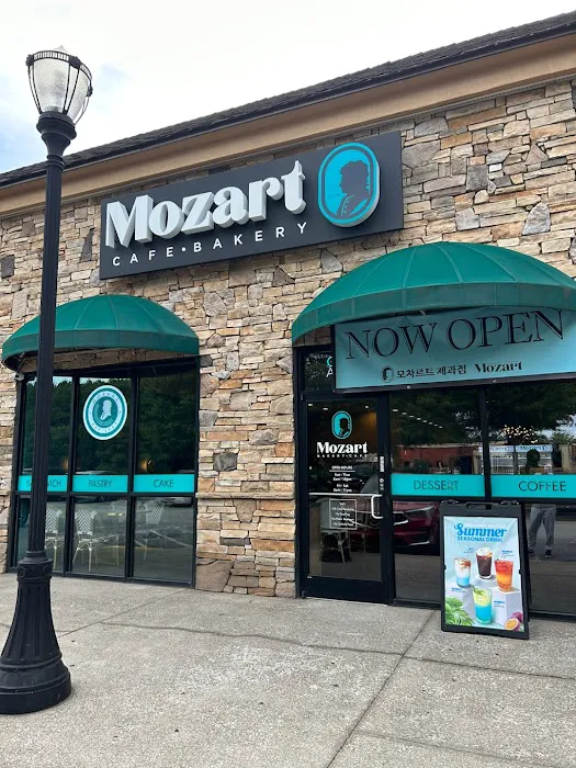 Mozart Bakery Picture 9